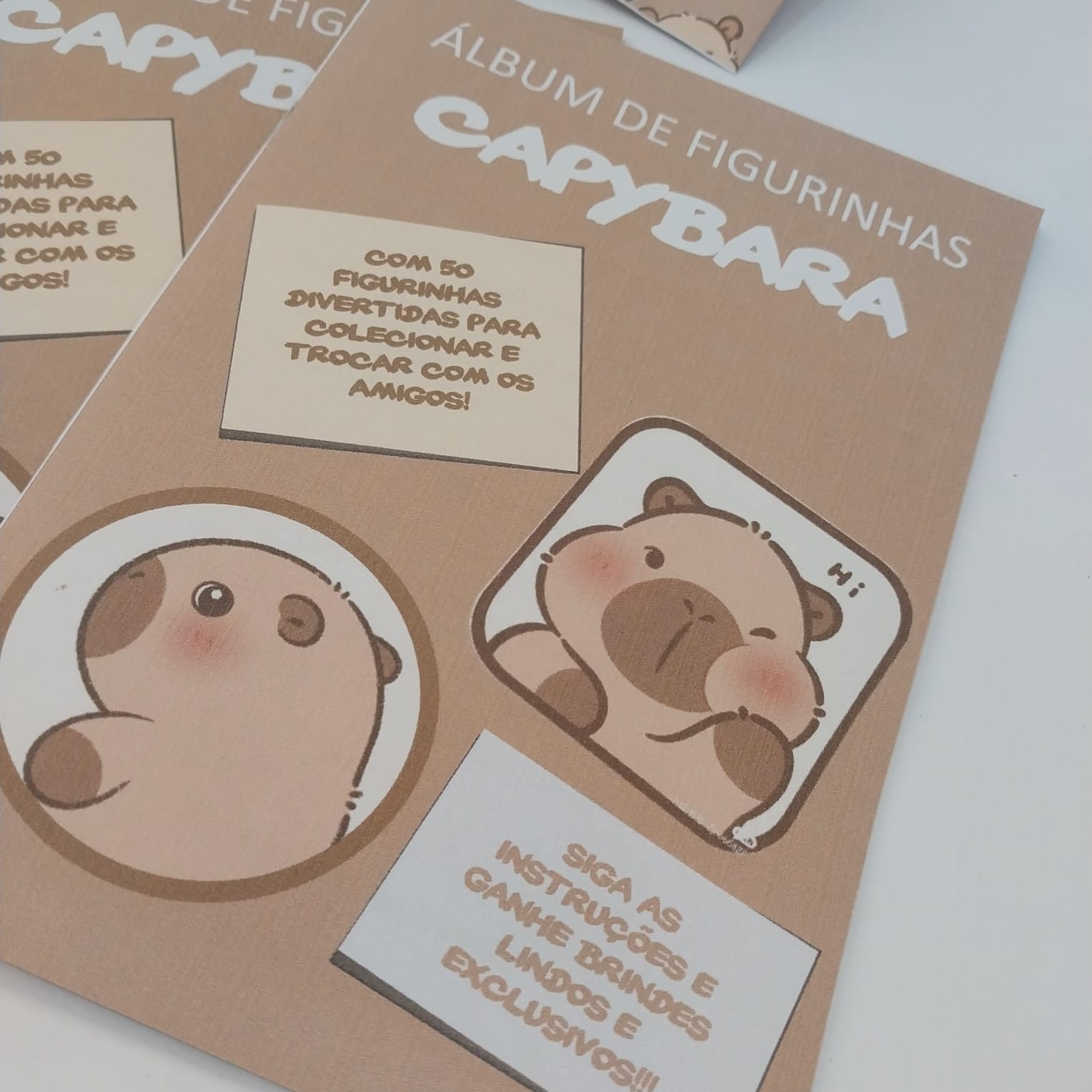 Álbum de Figurinhas Capybara