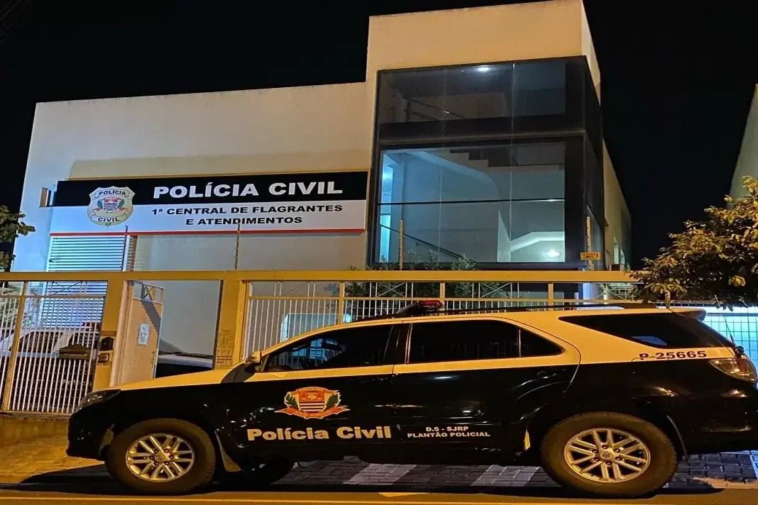 Dupla é presa após roubo de carro anunciado em rede social em Rio Preto
