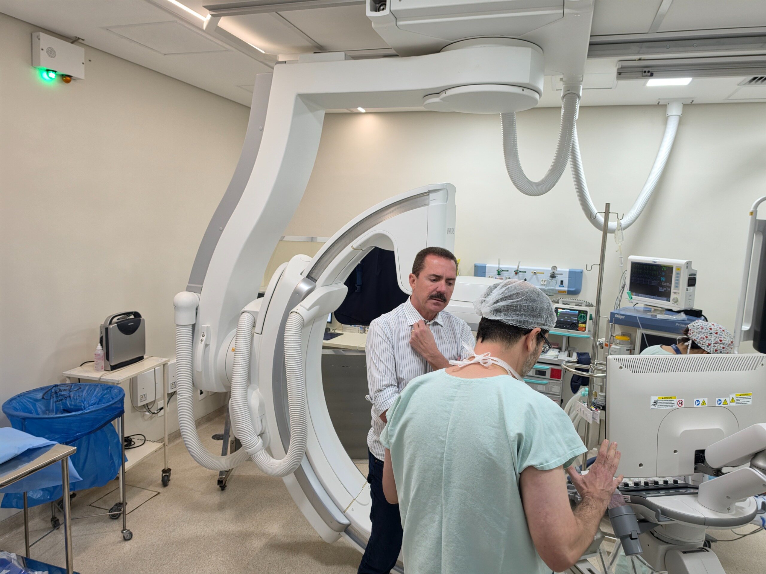 Itamar entrega equipamentos para Saúde do Homem e ao Hospital da Criança