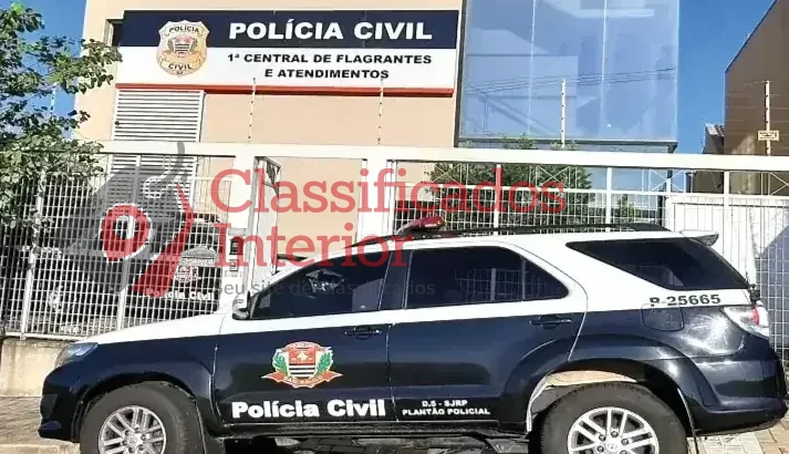 Motociclista de 19 anos fica ferida após ser fechada por carro na Andaló