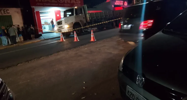 Adolescente de 15 anos morre após acidente entre bicicleta e caminhão em Jales