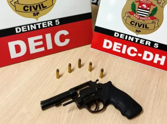 Arma usada no assassinato de motorista de aplicativo é apreendida em meio a brinquedos em Rio Preto