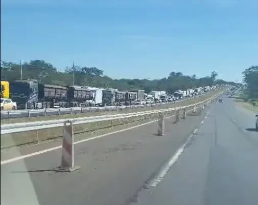Motoristas enfrentam lentidão entre Mirassol e Rio Preto