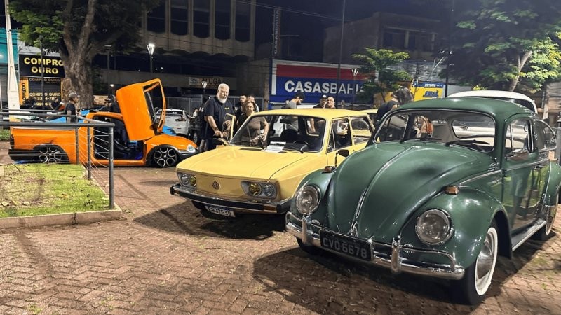Encontro de carros movimenta o Centro neste feriado de 9 de Julho